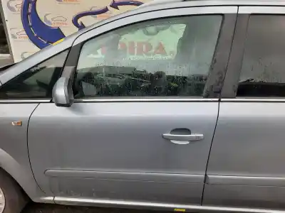 Recambio de automóvil de segunda mano de PUERTA DELANTERA IZQUIERDA para OPEL ZAFIRA B  referencias OEM IAM 13203013  