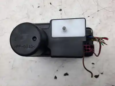 Second-hand car spare part central locking pump for audi a6 c4 (4a2) 2.5 tdi oem iam references 4a0862257c  