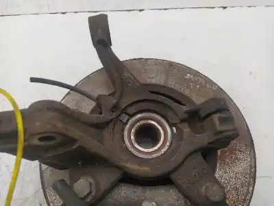 Pièce détachée automobile d'occasion MOYEU DE ROUE AVANT DROITE pour FORD FIESTA (CB1)  Références OEM IAM 1544566  