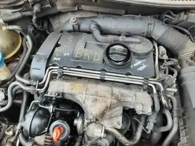 Peça sobressalente para automóvel em segunda mão motor completo por seat leon (1p1) 2.0 tdi 16v referências oem iam 