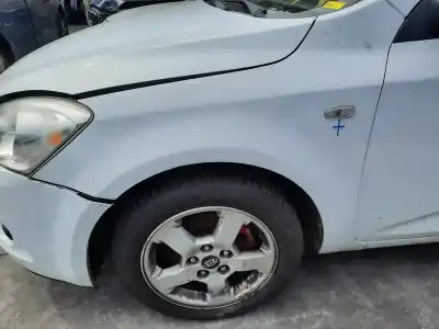 Tweedehands auto-onderdeel linker voor spatbord voor kia pro cee´d (ed) 1.6 oem iam-referenties 663111h010