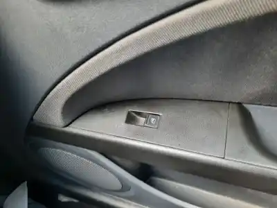 Peça sobressalente para automóvel em segunda mão botão / interruptor elevador vidro dianteiro direito por seat leon (1p1) 2.0 tdi 16v referências oem iam 7l6959855creh
