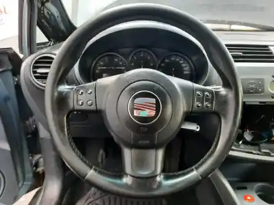 Peça sobressalente para automóvel em segunda mão comutador de limpa vidros por seat leon (1p1) 2.0 tdi 16v referências oem iam 1k0953519j9b9