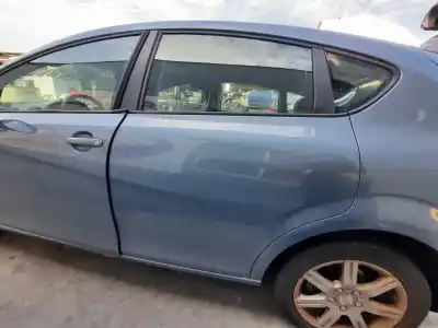 Peça sobressalente para automóvel em segunda mão porta do automóvel traseira esquerda por seat leon (1p1) 2.0 tdi 16v referências oem iam 1p0833055