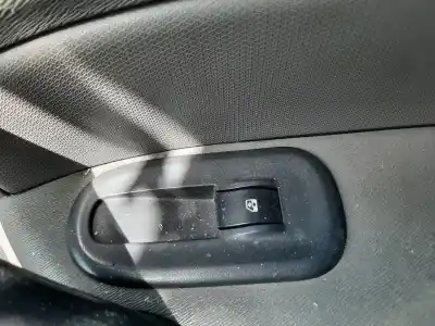 İkinci el araba yedek parçası sag ön cam anahtari için renault kangoo authentique oem iam referansları 8200476809