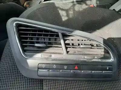 Second-hand car spare part air ventilation grille for peugeot 5008 access oem iam references 9686528077