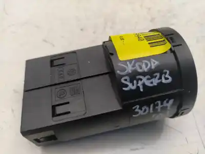 Second-hand car spare part headlights switch for skoda superb (3u4) 2.0 tdi dpf oem iam references 1u0941531d