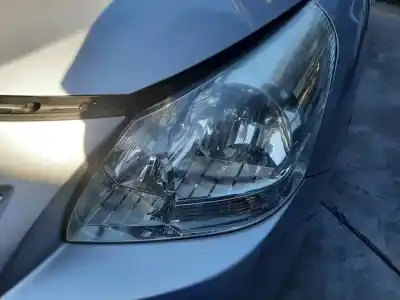 Second-hand car spare part left headlight for toyota verso active oem iam references 811700f090  
