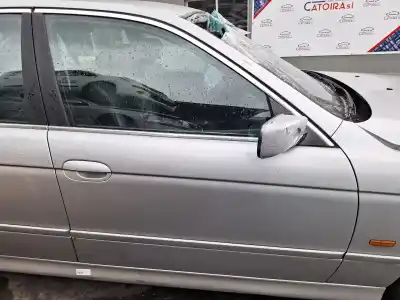 Peça sobressalente para automóvel em segunda mão porta dianteira direita por bmw serie 5 touring (e39) 530d referências oem iam 41518216818
