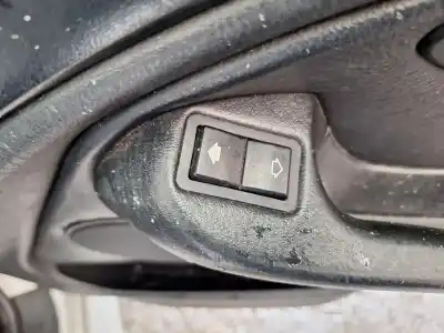 Peça sobressalente para automóvel em segunda mão botão / interruptor elevador vidro dianteiro direito por bmw serie 5 touring (e39) 530d referências oem iam 61318368979