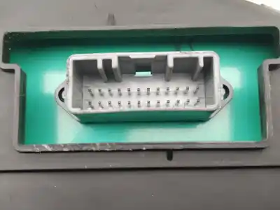 Peça sobressalente para automóvel em segunda mão quadrante por renault clio iii pack authentique referências oem iam 8200761861s  ugcg088608