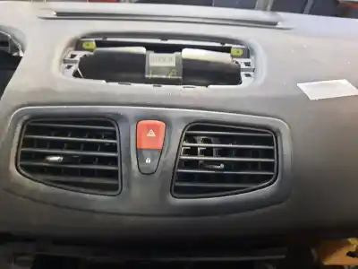 Peça sobressalente para automóvel em segunda mão tablier por renault fluence 1.5 dynamique [1.5 ltr. - 78 kw dci diesel] referências oem iam   