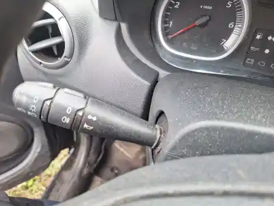 Second-hand car spare part multifunction switch for dacia duster ambiance 4x2 oem iam references 8200969681  