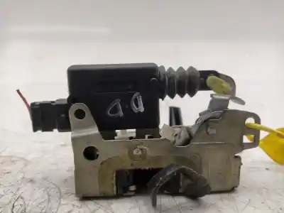 Second-hand car spare part FRONT RIGHT DOOR LOCK for DACIA SANDERO  OEM IAM references 8200735224  