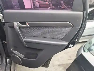 Peça sobressalente para automóvel em segunda mão forra / revestimento da porta traseira direita por chevrolet captiva 2.0 vcdi lt referências oem iam 