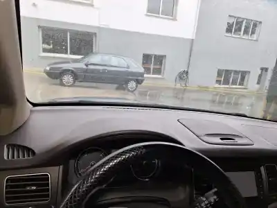 Peça sobressalente para automóvel em segunda mão tablier por ssangyong korando line 4x2 175 cv / 129 kw referências oem iam 