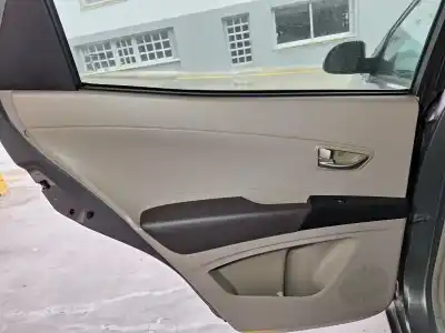 Peça sobressalente para automóvel em segunda mão forra / revestimento da porta traseira esquerda por ssangyong korando line 4x2 175 cv / 129 kw referências oem iam 