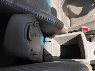 Peça sobressalente para automóvel em segunda mão apoio de braço consola central por ssangyong korando line 4x2 175 cv / 129 kw referências oem iam 