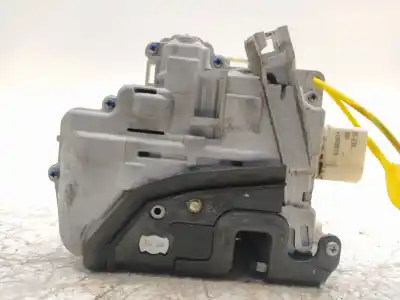 Автозапчастина б/у замок передніх дверей лівий для seat exeo (3r2) 2.0 tdi посилання на oem iam ja68e1837  