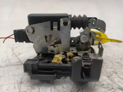 Second-hand car spare part left front door lock for dacia sandero ambiance oem iam references 