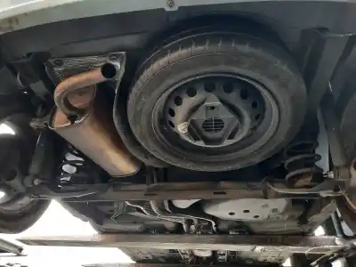 Pièce détachée automobile d'occasion ESSIEU ARRIÈRE pour RENAULT CLIO III  Références OEM IAM 7701477386  