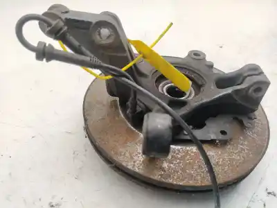 Pièce détachée automobile d'occasion MOYEU DE ROUE AVANT GAUCHE pour RENAULT CAPTUR  Références OEM IAM 400159304R  
