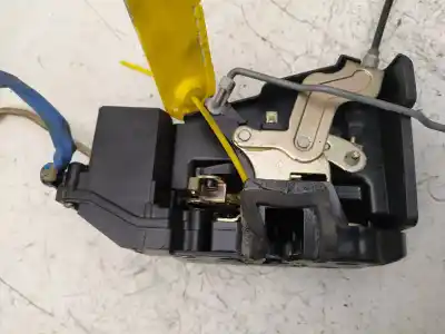 Pezzo di ricambio per auto di seconda mano serratura porta anteriore destra per kia carnival 2.9 crdi vgt active riferimenti oem iam 0k55258310c