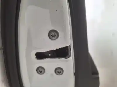 Peça sobressalente para automóvel em segunda mão fechadura da porta traseira esquerda por toyota auris advance referências oem iam 