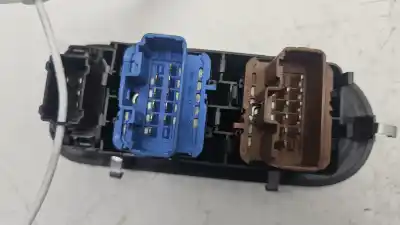 Second-hand car spare part left front power window switch for renault clio iii confort expression oem iam references 8200356541  