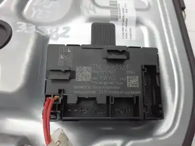 Peça sobressalente para automóvel em segunda mão  por SKODA YETI (5L)  Referências OEM IAM 5L0837402A  8K0959812A