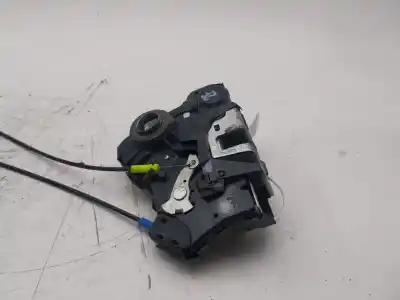 Second-hand car spare part front right door lock for toyota auris sol oem iam references a046693  