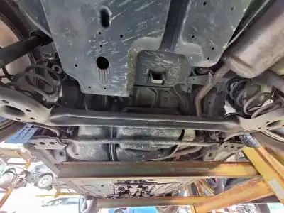Автозапчастина б/у задня вісь для toyota auris hybrid active посилання на oem iam   