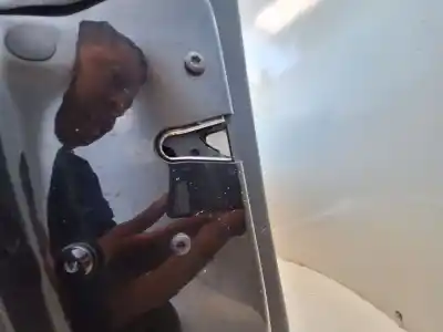 Pezzo di ricambio per auto di seconda mano serratura porta anteriore sinistra per bmw serie 1 berlina (e81/e87) 118d riferimenti oem iam 