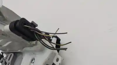 Peça sobressalente para automóvel em segunda mão fechadura da porta dianteira direita por seat leon (1p1) reference referências oem iam a046879