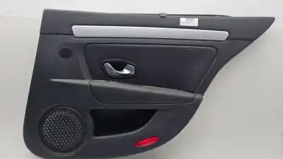 Peça sobressalente para automóvel em segunda mão forra / revestimento da porta traseira direita por renault laguna iii dynamique referências oem iam 829a00057r