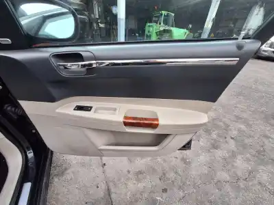 Peça sobressalente para automóvel em segunda mão elevador de vidros dianteiro direito por chrysler 300 c 3.0 crd cat referências oem iam 05065474b