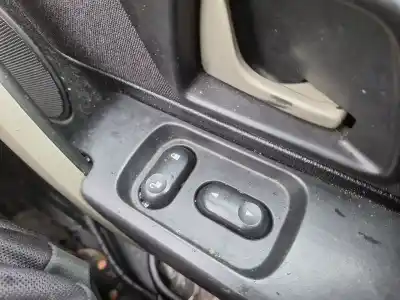Peça sobressalente para automóvel em segunda mão botão / interruptor elevador vidro dianteiro direito por land rover freelander s familiar referências oem iam 
