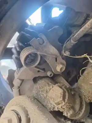 Peça sobressalente para automóvel em segunda mão pinça de travão traseira esquerda por seat exeo st (3r5) 2.0 tdi referências oem iam   