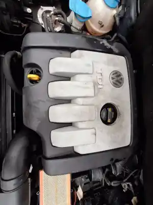 Peça sobressalente para automóvel em segunda mão TAMPA DO MOTOR por VOLKSWAGEN TOURAN (1T2) Traveller Referências OEM IAM   