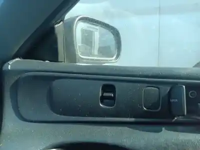 Peça sobressalente para automóvel em segunda mão Botão / Interruptor Elevador Vidro Dianteiro Direito por HONDA PRELUDE (BB1/2/3) 2.3i (BB2) Referências OEM IAM   