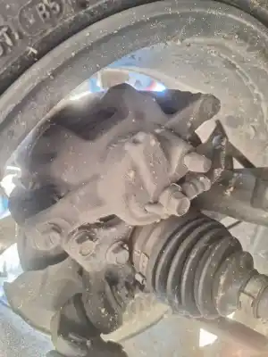 Peça sobressalente para automóvel em segunda mão pinça de travão dianteira direita por toyota auris active referências oem iam   