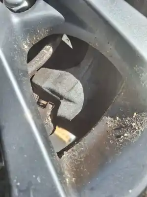 Peça sobressalente para automóvel em segunda mão PINÇA DE TRAVÃO DIANTEIRA DIREITA por TOYOTA AURIS Active Referências OEM IAM   