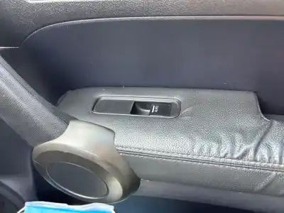 Peça sobressalente para automóvel em segunda mão botão / interruptor elevador vidro dianteiro direito por honda cr-v (re) elegance referências oem iam 