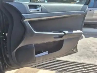 Peça sobressalente para automóvel em segunda mão FORRA / REVESTIMENTO DA PORTA DIANTEIRA DIREITA por MITSUBISHI LANCER BERLINA (CY0) Inform Referências OEM IAM   
