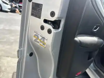 Second-hand car spare part LEFT FRONT DOOR LOCK for RENAULT LAGUNA III  OEM IAM references   