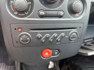 Second-hand car spare part Audio System / Radio Cd for RENAULT CLIO III Emotion OEM IAM references   
