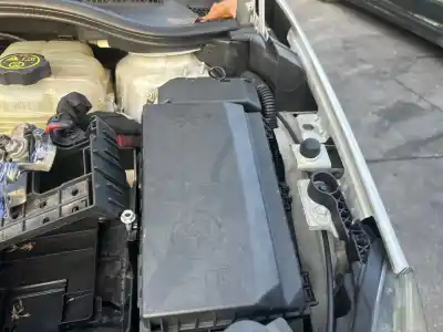 Peça sobressalente para automóvel em segunda mão caixa de fusíveis e relés por opel astra j lim. excellence referências oem iam 