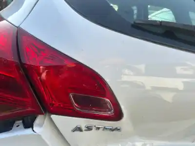 Peça sobressalente para automóvel em segunda mão farolim interior traseiro esquerdo por opel astra j lim. excellence referências oem iam 