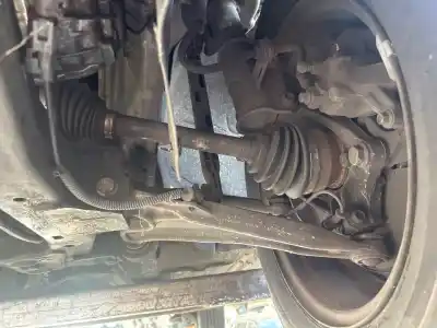 Peça sobressalente para automóvel em segunda mão manga de eixo dianteira esquerda por opel astra j lim. excellence referências oem iam 
