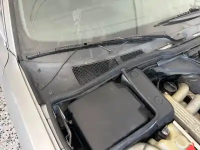 Peça sobressalente para automóvel em segunda mão Haste De Escova Dianteiro Direito por BMW SERIE 7 (E32) 750i Automático Referências OEM IAM 61611374406  